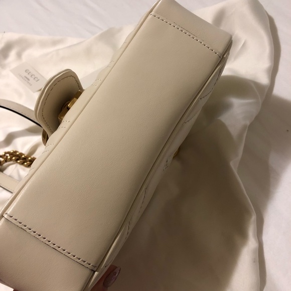 Mini Gucci Marmont Matelassé Leather Shoulder Bag - Picture 6 of 8